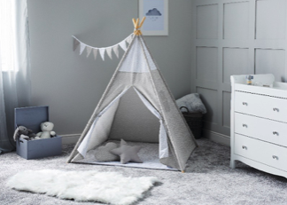 Ickle Bubba introduce Teepee time