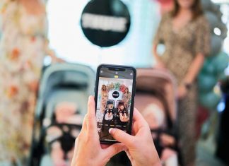 A Stroller that Shines