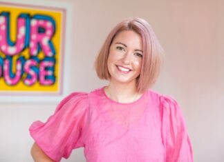 Pregnant entrepreneur sets Guinness World Record