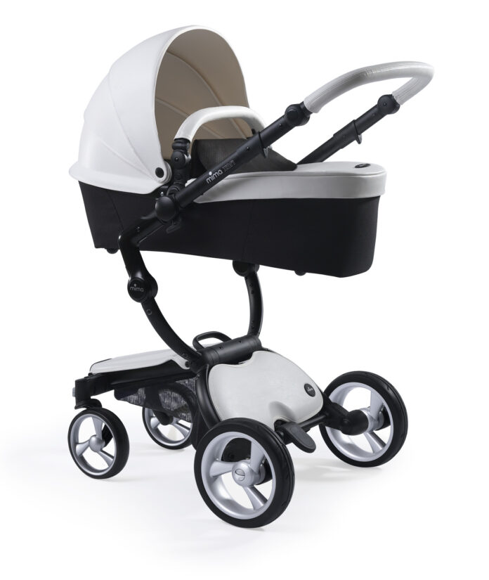 mima_xari_carrycot_snow_white_on_black_chassis_and_pure_black